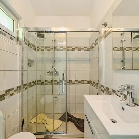 Apartman Charming House On The And Deluxe