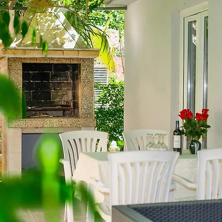 Charming House On The And Deluxe * Póla