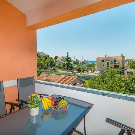 Charming House On The And Deluxe Daire