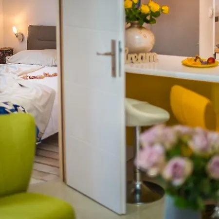 Charming House On The And Deluxe * بولا