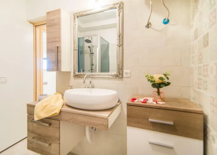 아파트 Charming House On The And Deluxe *