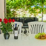 Charming House On The And Deluxe Pula