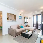 Charming House On The And Deluxe