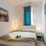 Charming House On The And Deluxe * Pula