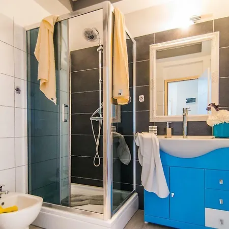 Apartament Charming House On The And Deluxe