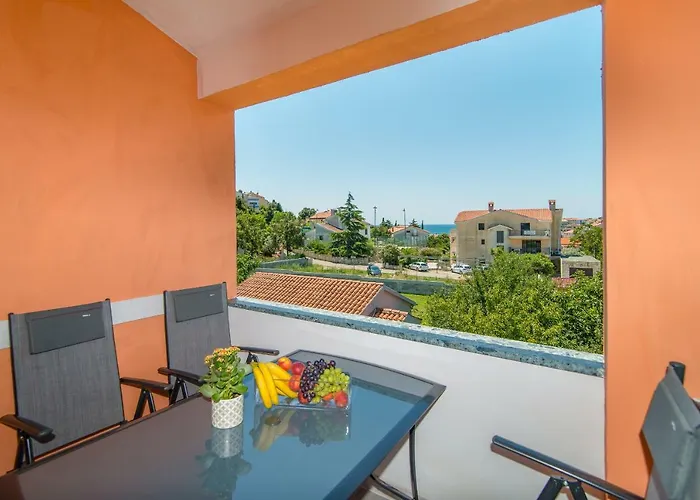 Charming House On The And Deluxe Appartement