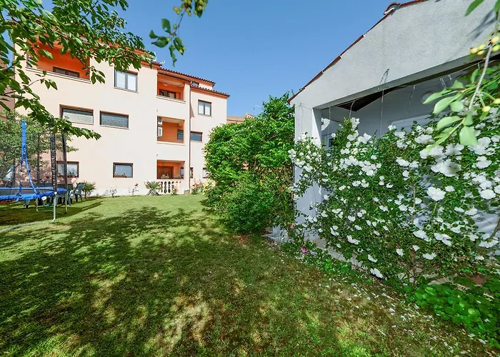 Apartamento Charming House On The And Deluxe Pula