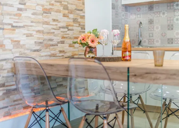 Charming House On The And Deluxe Apartamento *